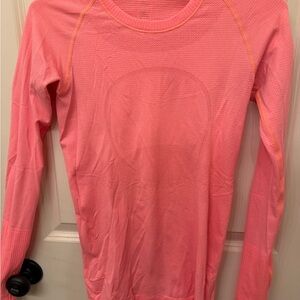 Lululemon women’s Pink Long Sleeve swiftly